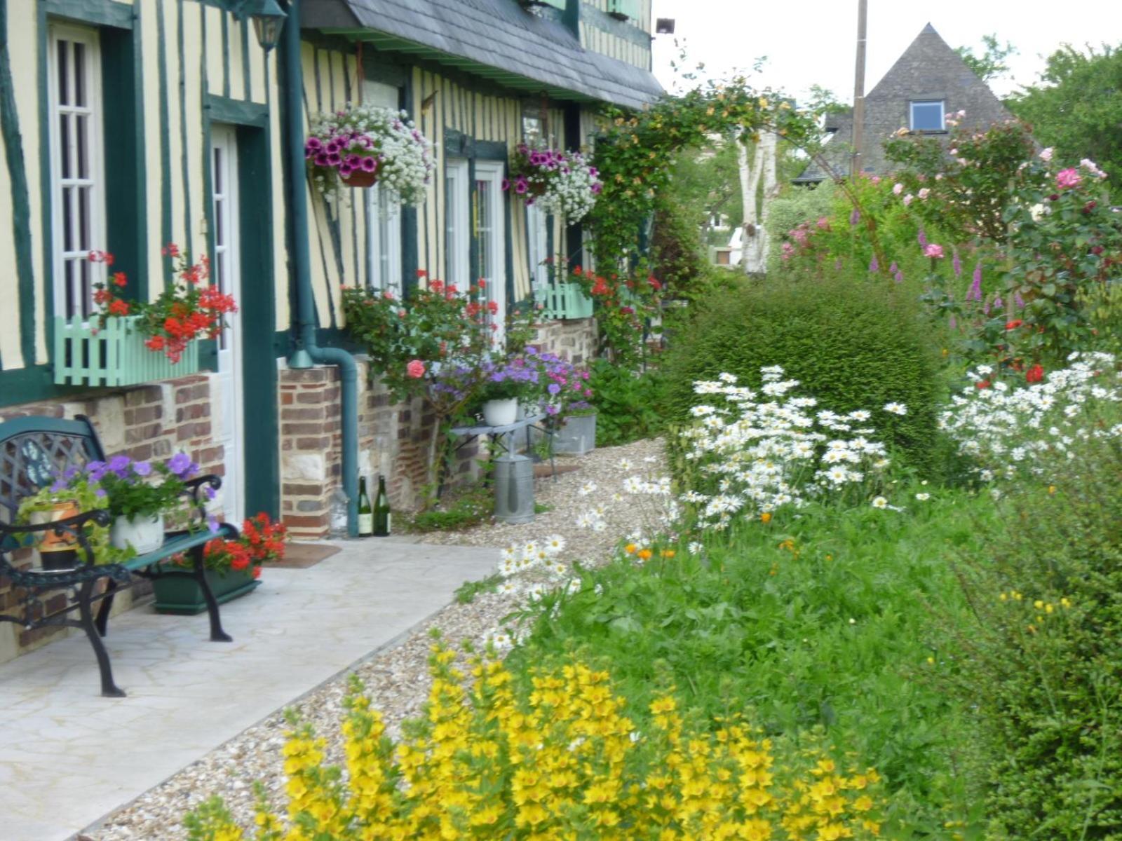 Chambre D'Hotes Au Fil De L'Eau Jumieges Exterior photo
