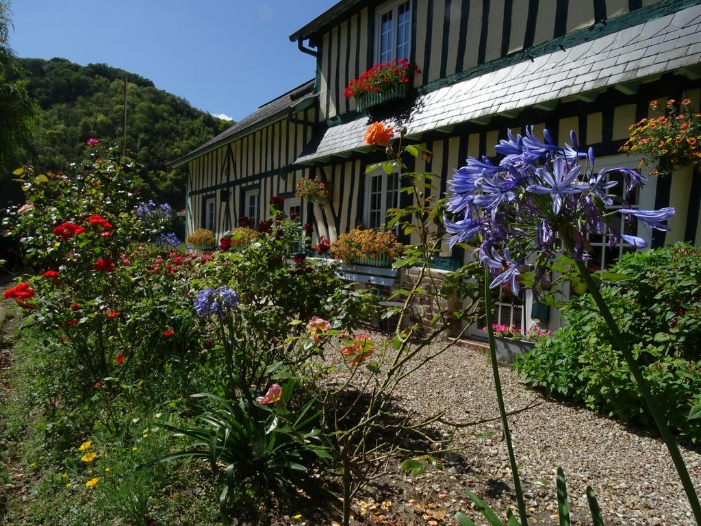 Chambre D'Hotes Au Fil De L'Eau Jumieges Exterior photo