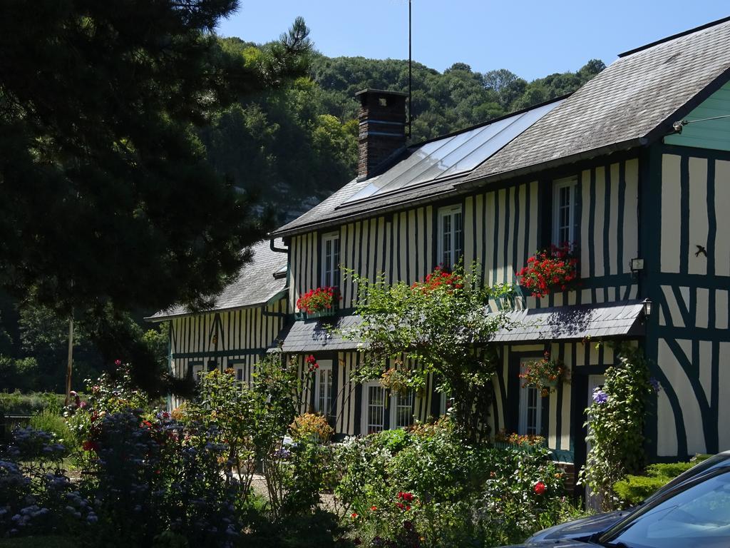 Chambre D'Hotes Au Fil De L'Eau Jumieges Exterior photo