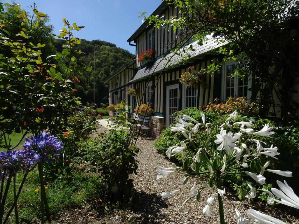 Chambre D'Hotes Au Fil De L'Eau Jumieges Exterior photo